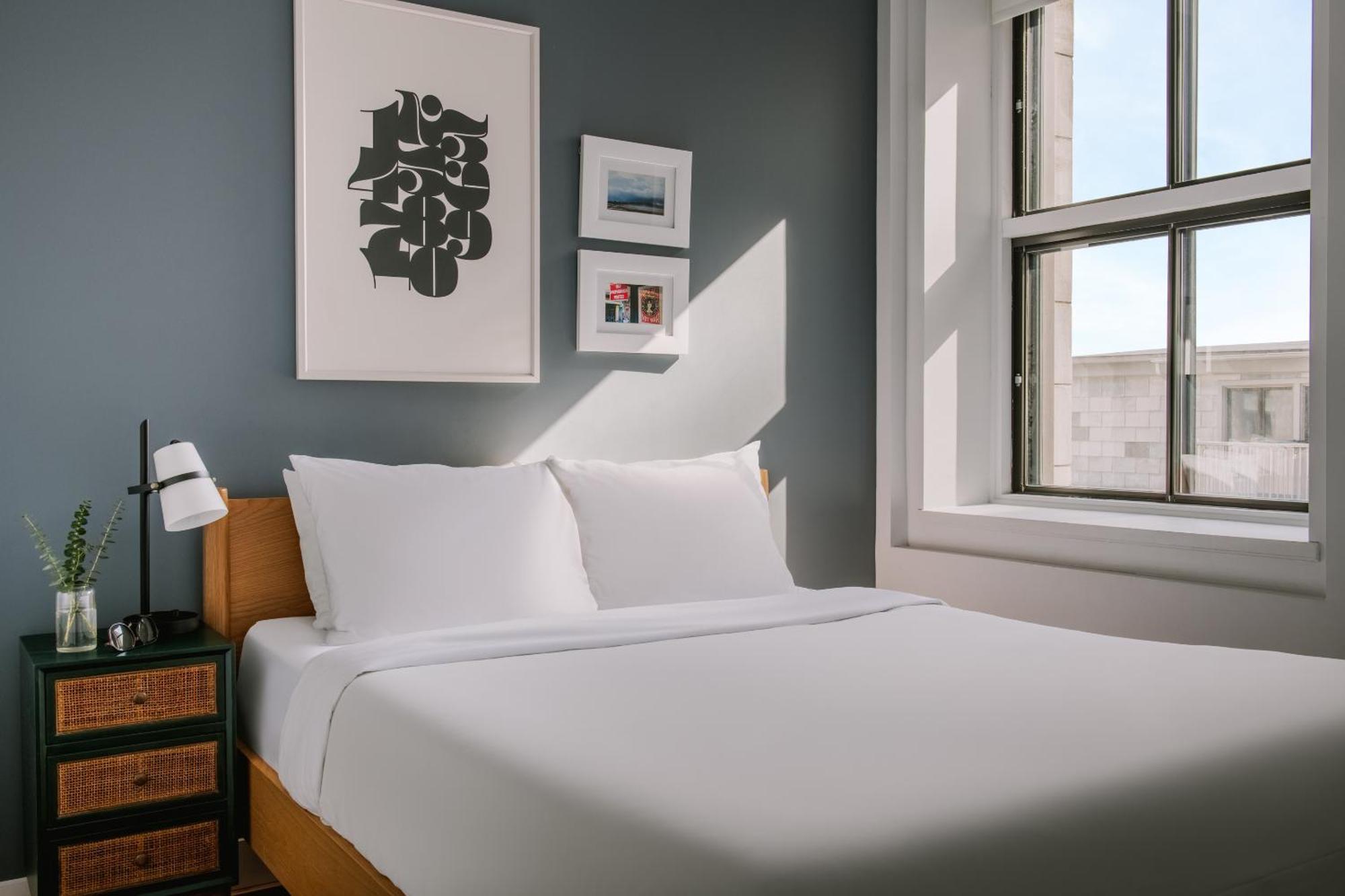 Sonder By Marriott Bonvoy Le Victoria Apartments Old Montreal Монреаль Екстер'єр фото
