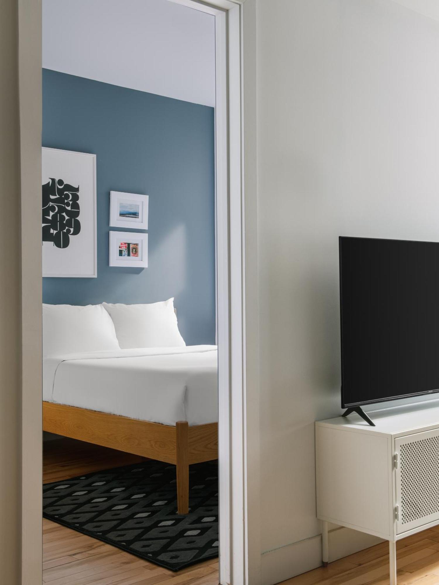 Sonder By Marriott Bonvoy Le Victoria Apartments Old Montreal Монреаль Екстер'єр фото